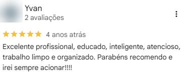 Avaliação de Yvan no Google, com cinco estrelas, sobre profissionalismo, atenção e organização